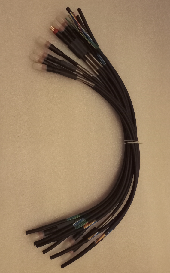 v20 motor kabel rood